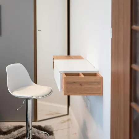 Modern Central Studio * Sófia