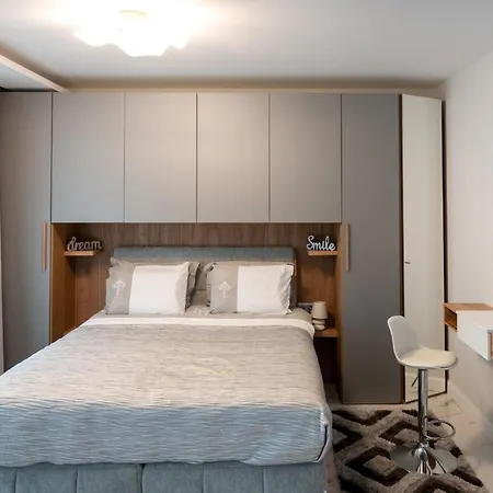 Modern Central Studio Appartamento